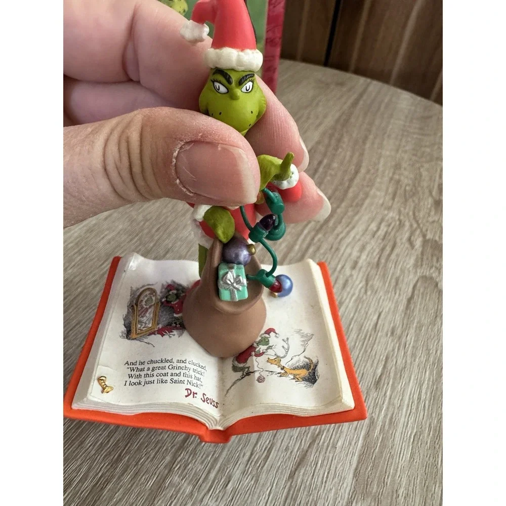 Hallmark Dr Seuss What a Grinchy Trick! Ornament 2001 Ther Grinch